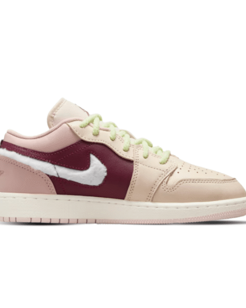 Jordan 1 Low SE Fur Swoosh (GS)