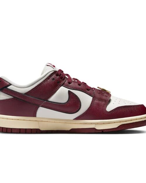 Wmns Dunk Low SE Sisterhood - Team Red