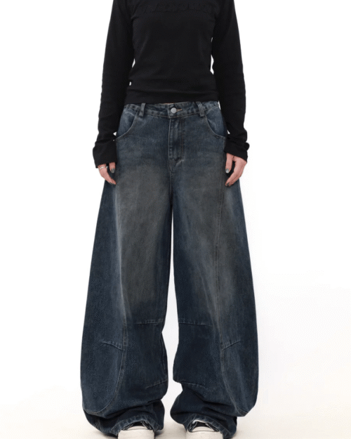 Wide Leg Straight Jeans