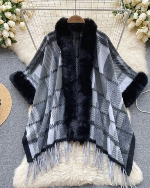 Cayman Premium Fur-Detail Winter Cape